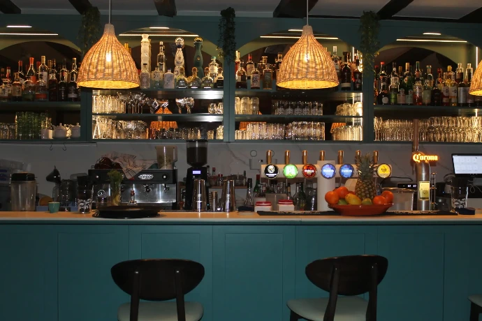 COMPAÑERO kitchen &amp; cocktails